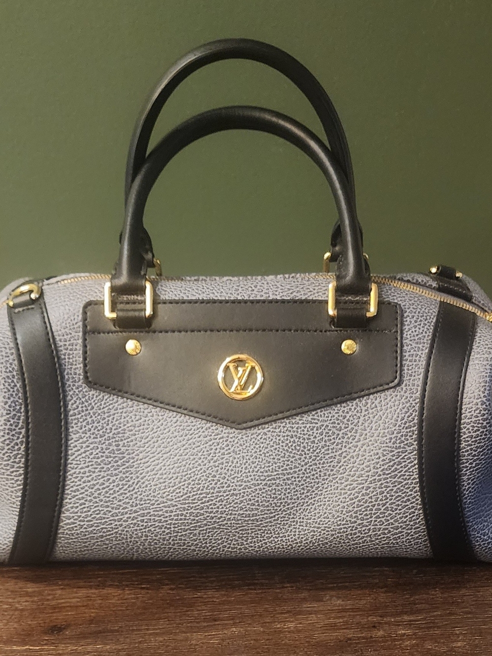 Unbranded Gray And Black Pebbled Leather Top-Handle Satchel with Gold Hardware